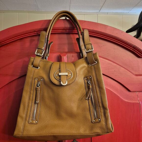 Nine West Warm Brown Double Front Zipper Silver Hardware Shoulder Bag Purse CUTE - Picture 2 of 6